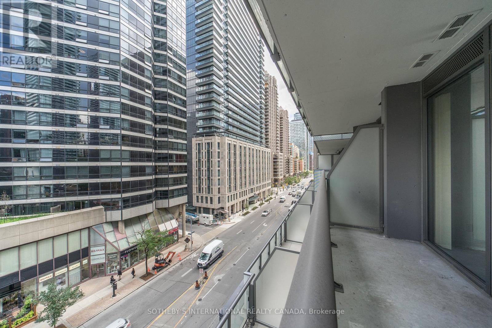 502 - 57 St Joseph Street, Toronto, Ontario  M5S 0C5 - Photo 15 - C12972298