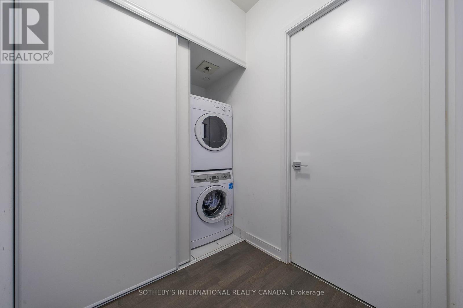 502 - 57 St Joseph Street, Toronto, Ontario  M5S 0C5 - Photo 3 - C12972298