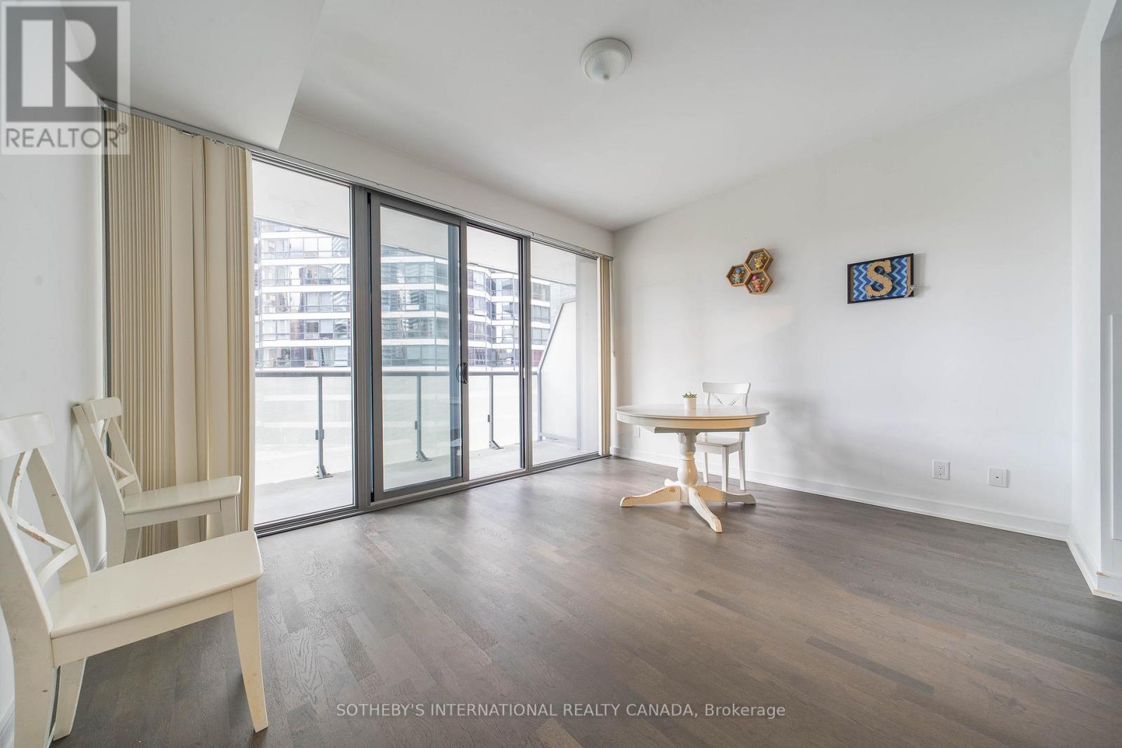 502 - 57 St Joseph Street, Toronto, Ontario  M5S 0C5 - Photo 6 - C12972298