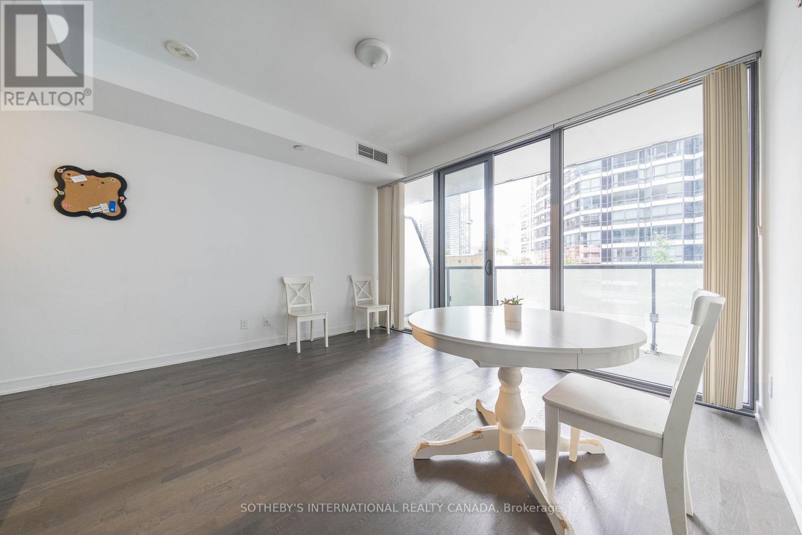 502 - 57 St Joseph Street, Toronto, Ontario  M5S 0C5 - Photo 7 - C12972298