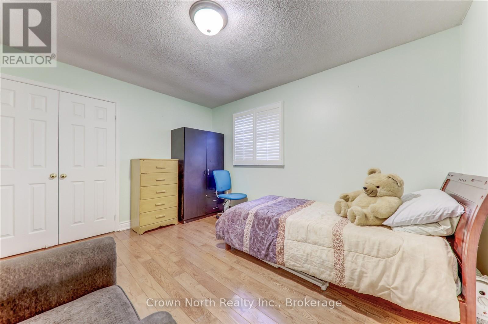 17 Plumrose Boulevard, Toronto, Ontario  M1E 5E8 - Photo 24 - E12972330