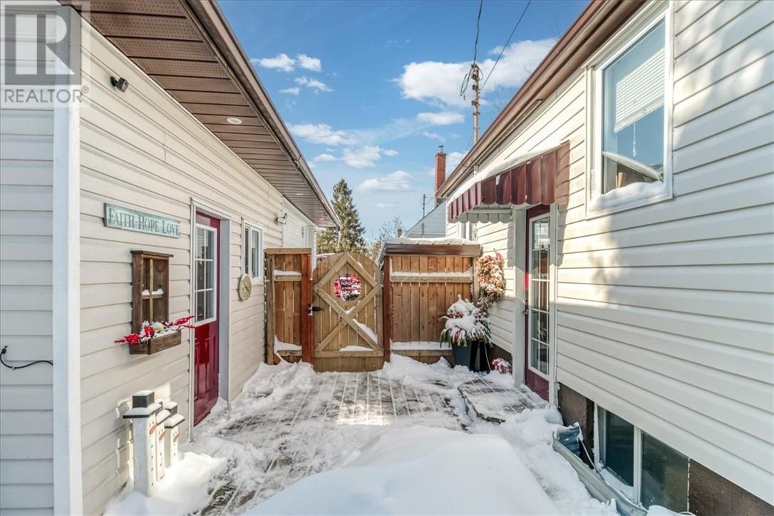 249 7th Avenue, Lively, Ontario  P3Y 1M2 - Photo 6 - 2127029