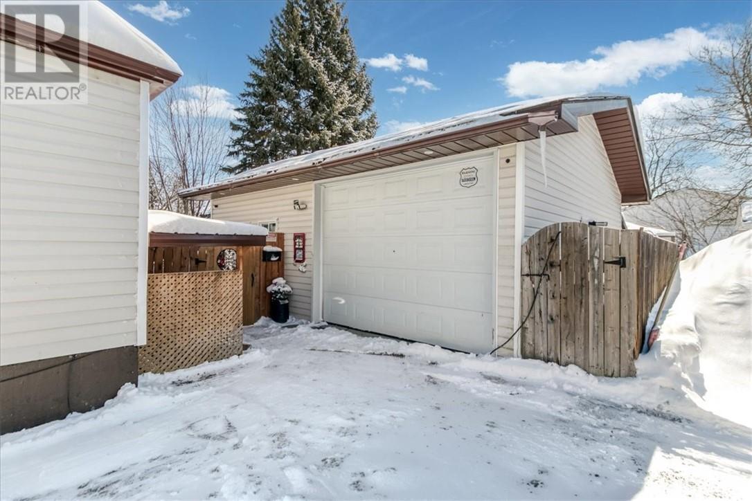 249 7th Avenue, Lively, Ontario  P3Y 1M2 - Photo 5 - 2127029