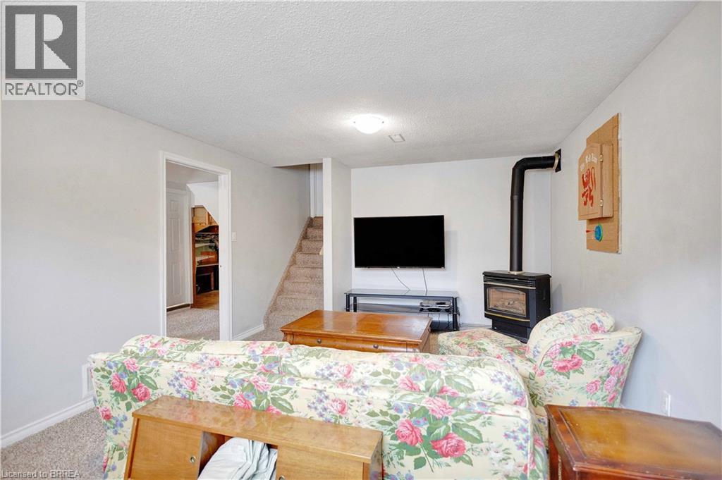 170 Paris Road, Brantford, Ontario  N3R 6M4 - Photo 34 - 40816347