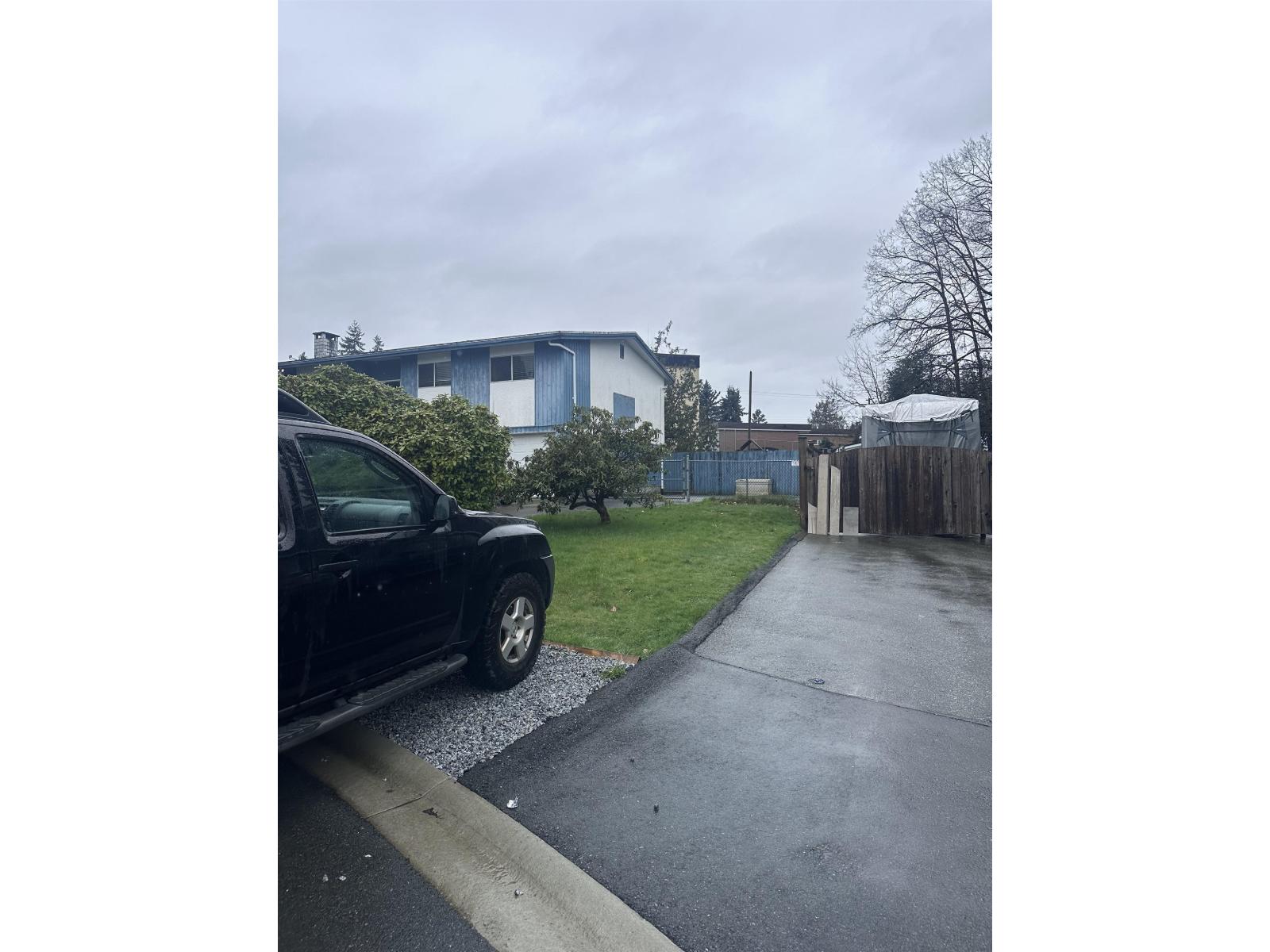 27233 29 Avenue, Langley, British Columbia  V4W 3J8 - Photo 3 - C8077640