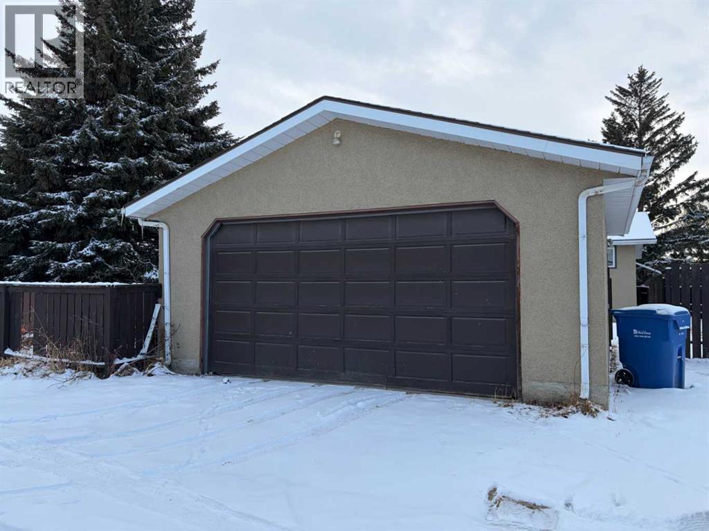 83 Barrett Drive, Red Deer, Alberta  T4R 1H2 - Photo 11 - A2298442