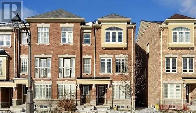 32 Truchard Avenue, Markham, Ontario  L6C 0N2 - Photo 2 - N12972254