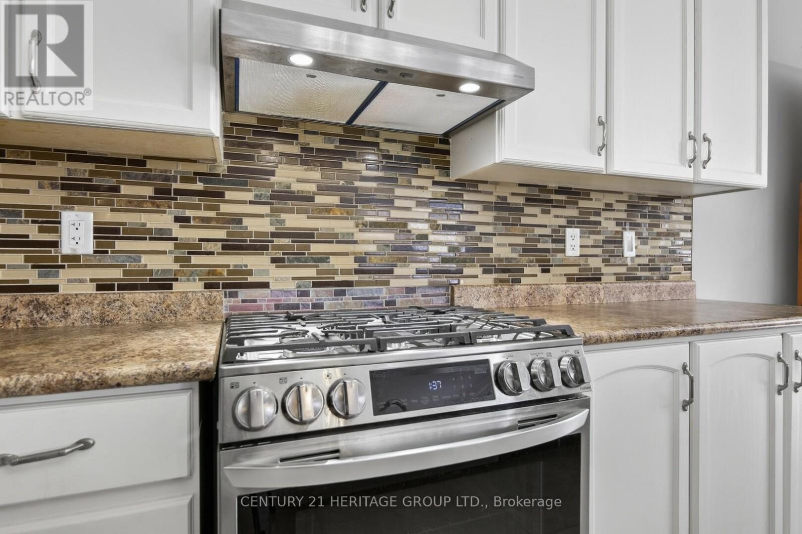 154 Richardson Crescent, Bradford West Gwillimbury (Bradford), Ontario  L3Z 0N5 - Photo 12 - N12972306