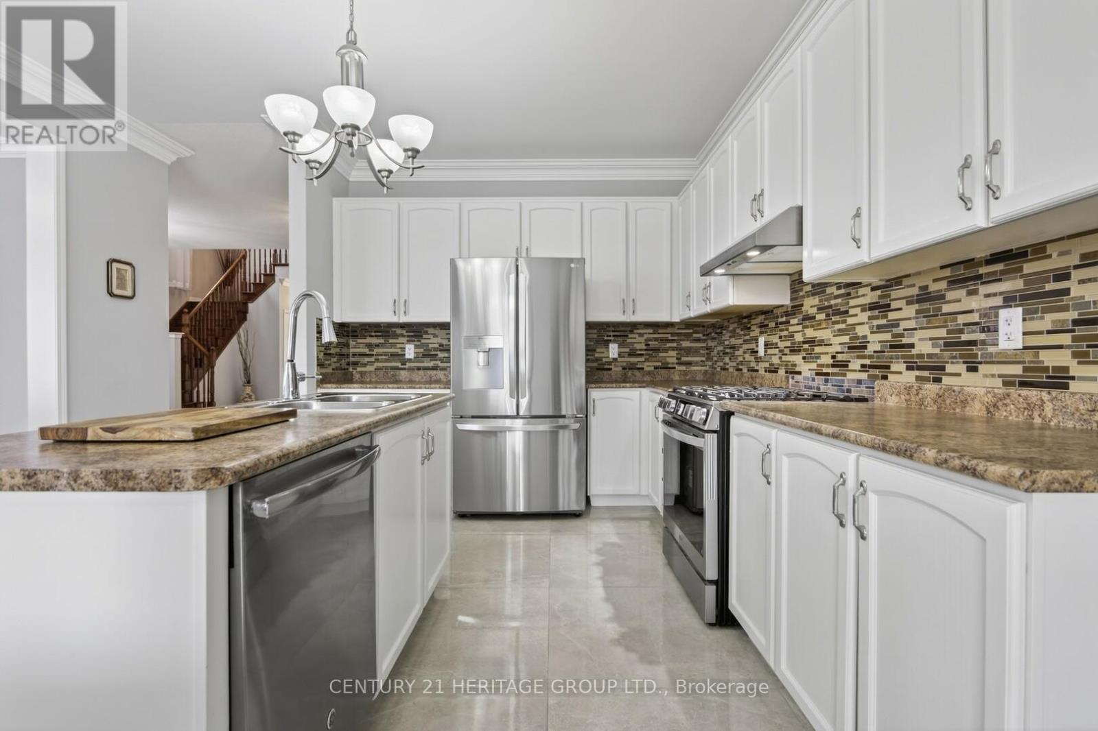 154 Richardson Crescent, Bradford West Gwillimbury (Bradford), Ontario  L3Z 0N5 - Photo 14 - N12972306