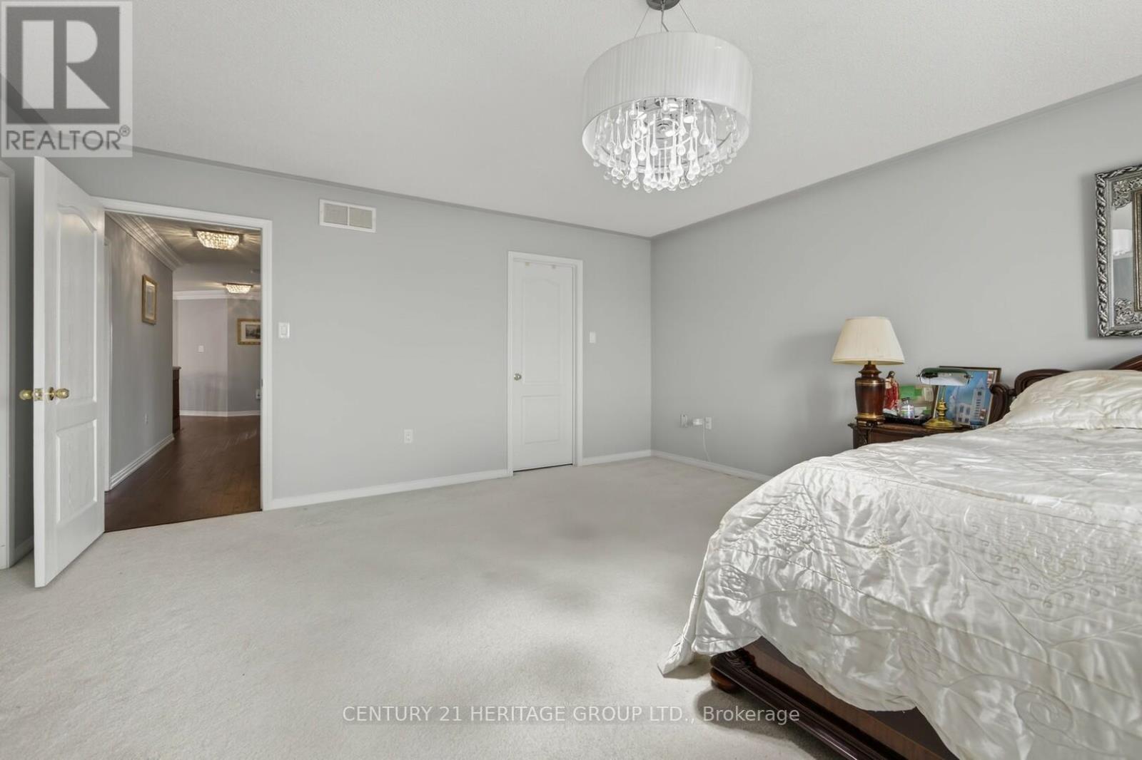 154 Richardson Crescent, Bradford West Gwillimbury (Bradford), Ontario  L3Z 0N5 - Photo 20 - N12972306