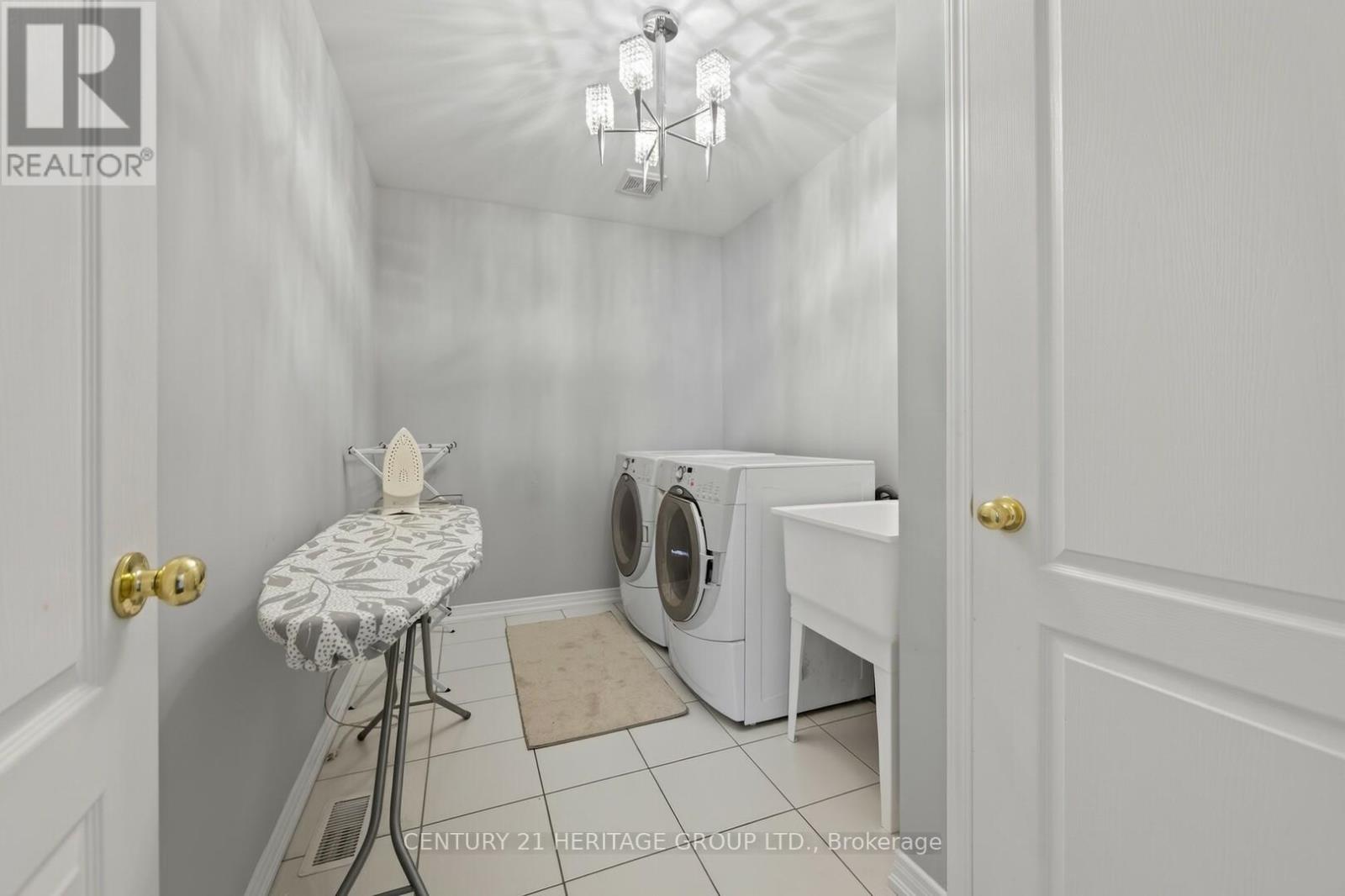 154 Richardson Crescent, Bradford West Gwillimbury (Bradford), Ontario  L3Z 0N5 - Photo 27 - N12972306