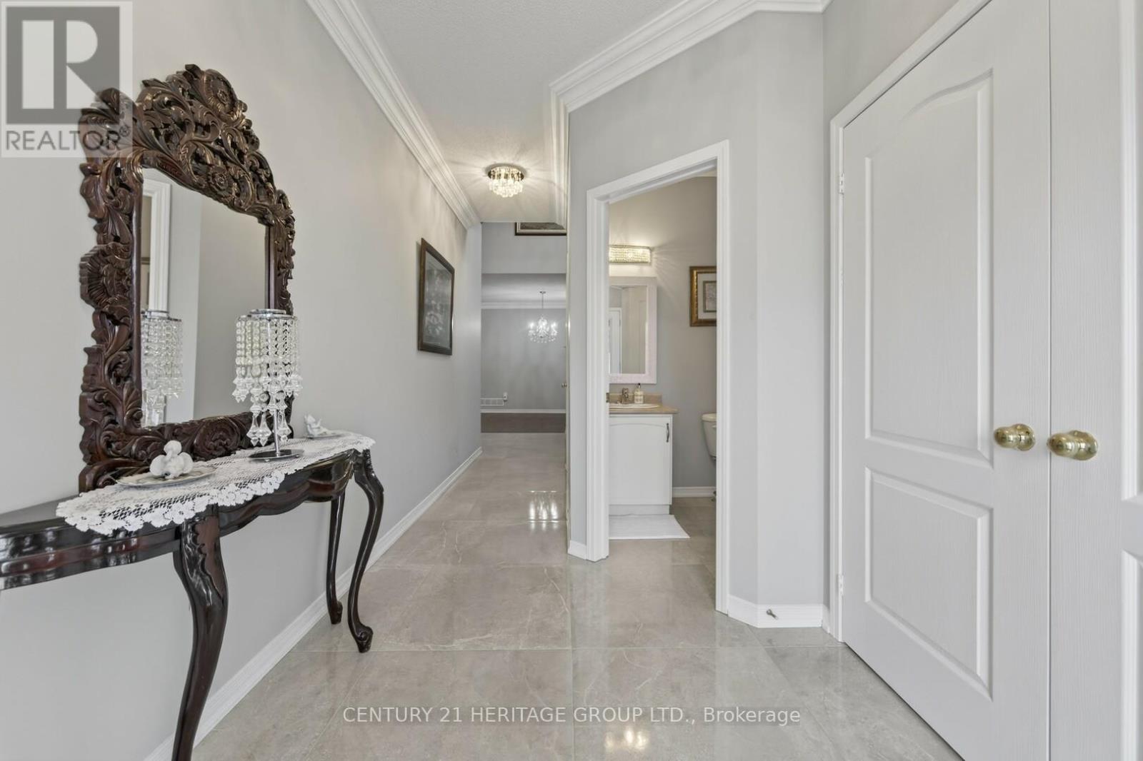 154 Richardson Crescent, Bradford West Gwillimbury (Bradford), Ontario  L3Z 0N5 - Photo 3 - N12972306