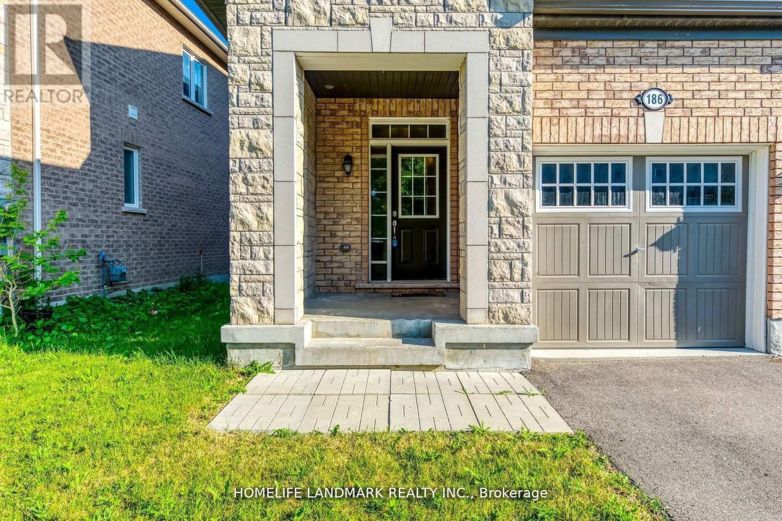 186 Degraaf Crescent, Aurora, Ontario  L4G 0X1 - Photo 2 - N12972346