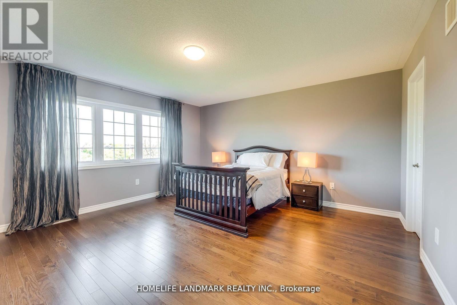 186 Degraaf Crescent, Aurora, Ontario  L4G 0X1 - Photo 21 - N12972346