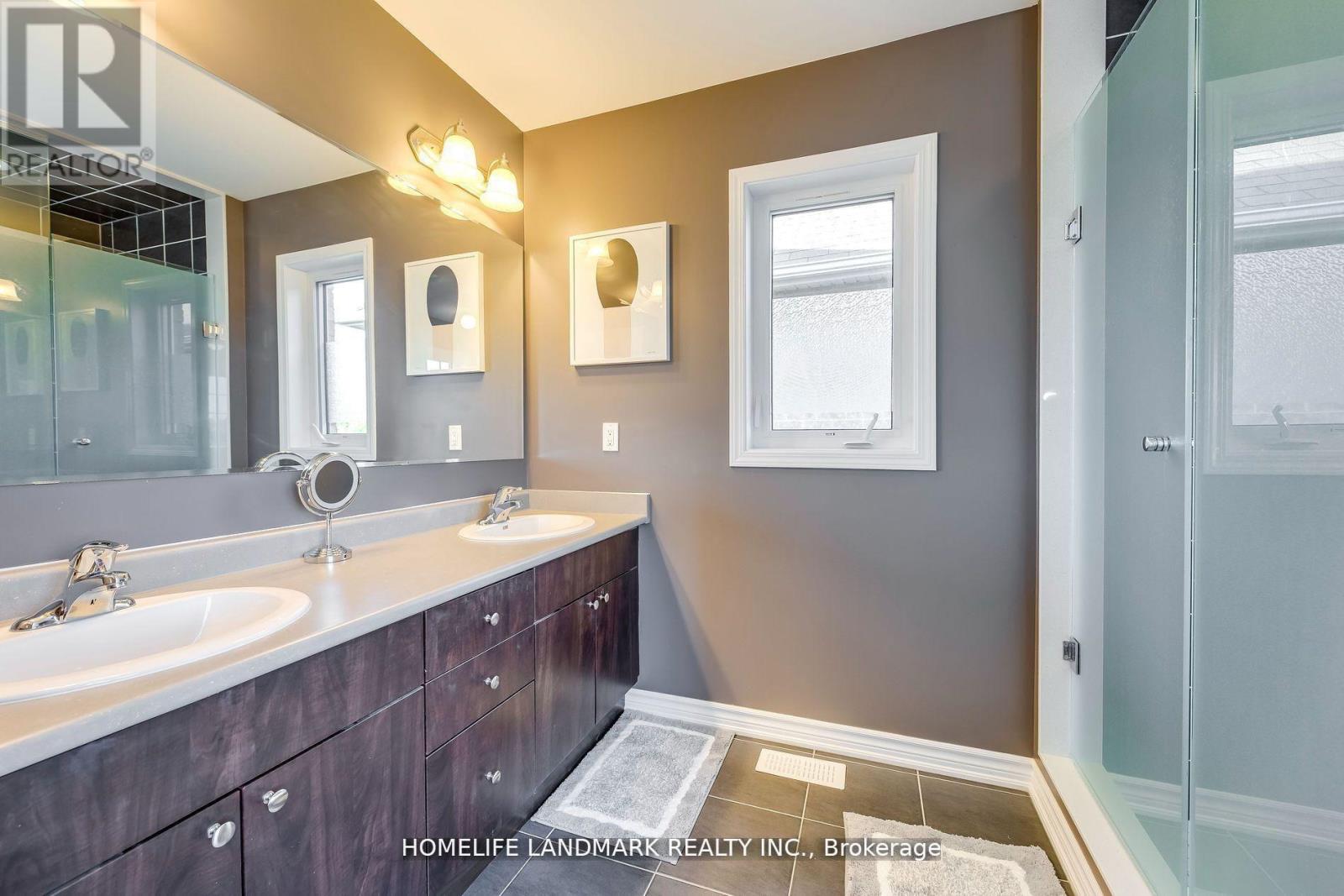 186 Degraaf Crescent, Aurora, Ontario  L4G 0X1 - Photo 24 - N12972346