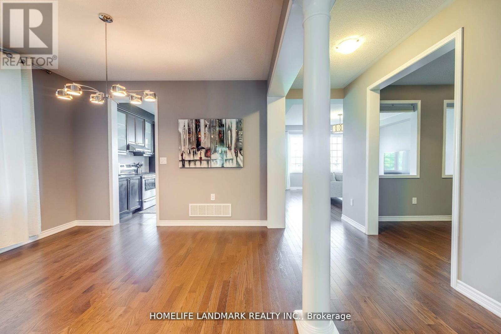 186 Degraaf Crescent, Aurora, Ontario  L4G 0X1 - Photo 5 - N12972346