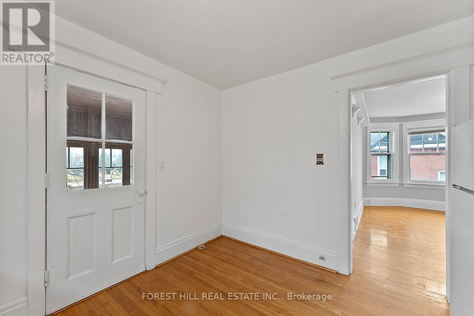 Upper - 36 Arnold Crescent, Richmond Hill, Ontario  L4C 3R5 - Photo 18 - N12972374