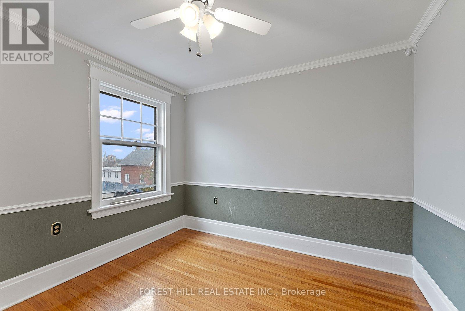 Upper - 36 Arnold Crescent, Richmond Hill, Ontario  L4C 3R5 - Photo 25 - N12972374