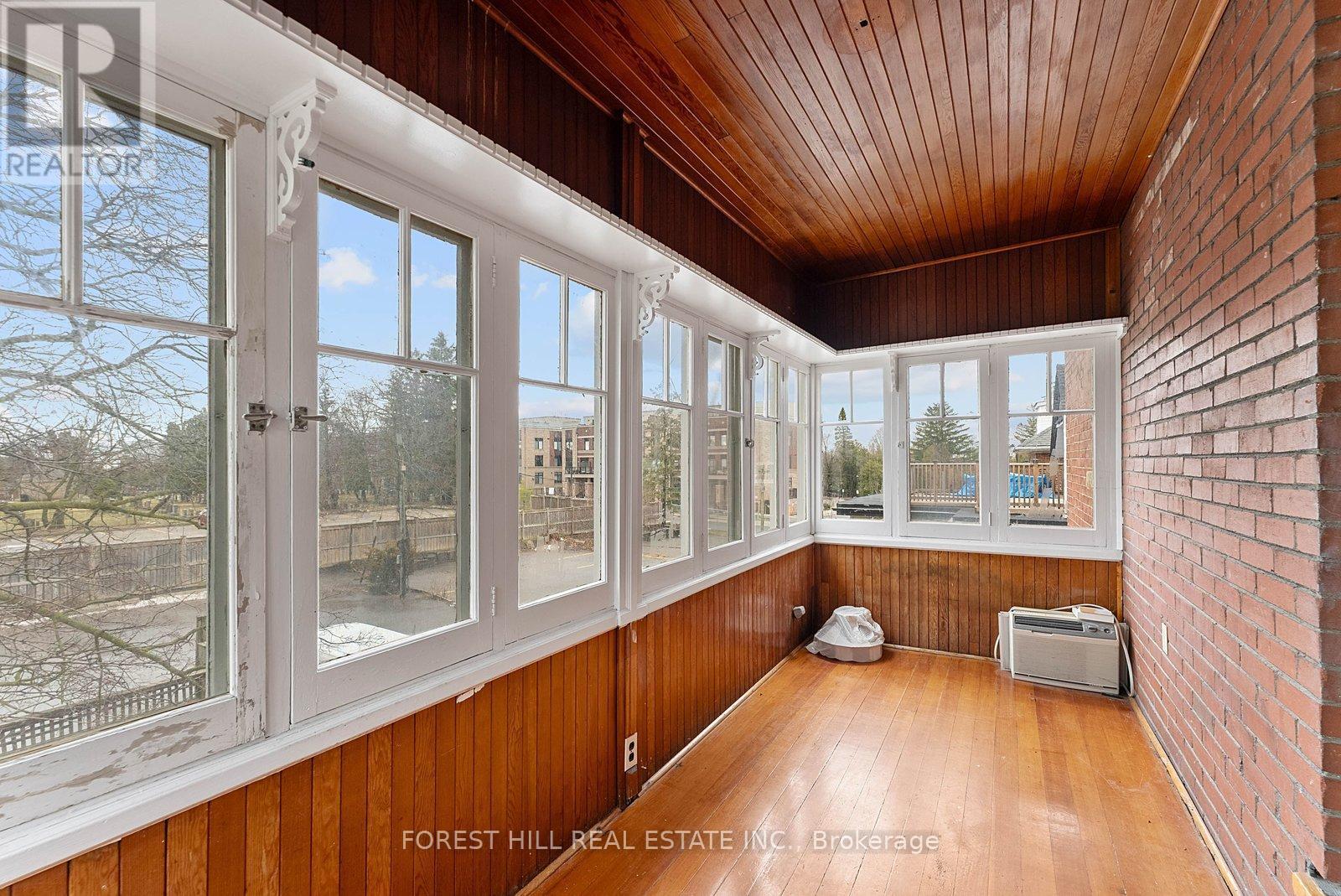 Upper - 36 Arnold Crescent, Richmond Hill, Ontario  L4C 3R5 - Photo 30 - N12972374