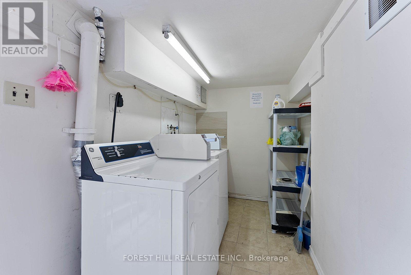 Upper - 36 Arnold Crescent, Richmond Hill, Ontario  L4C 3R5 - Photo 31 - N12972374