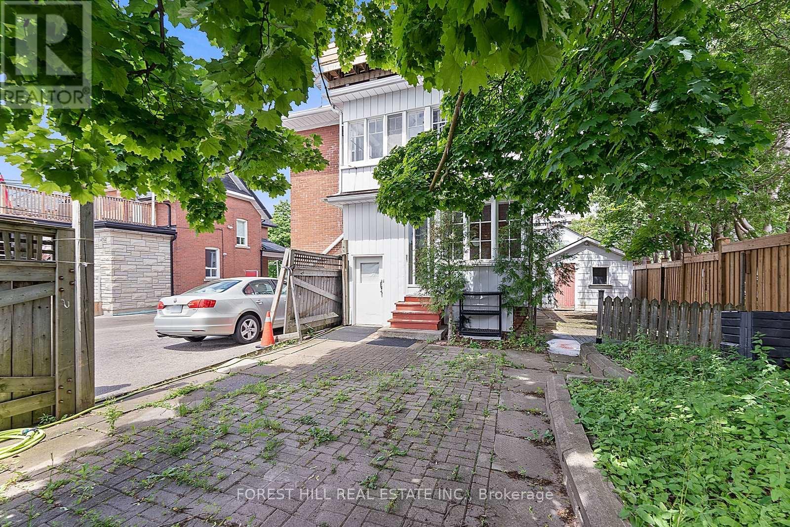 Upper - 36 Arnold Crescent, Richmond Hill, Ontario  L4C 3R5 - Photo 35 - N12972374