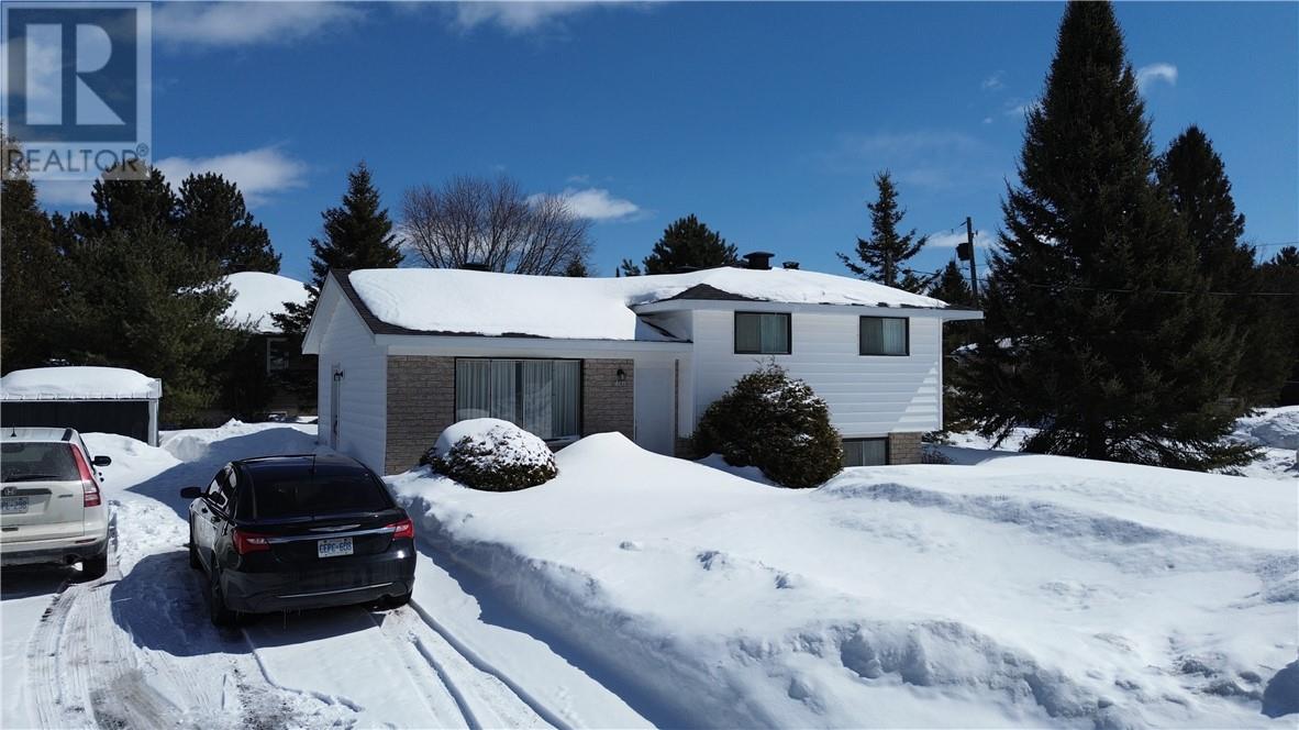 1201 Ronald Court, Sudbury, Ontario  P3P 1S2 - Photo 1 - 2127048