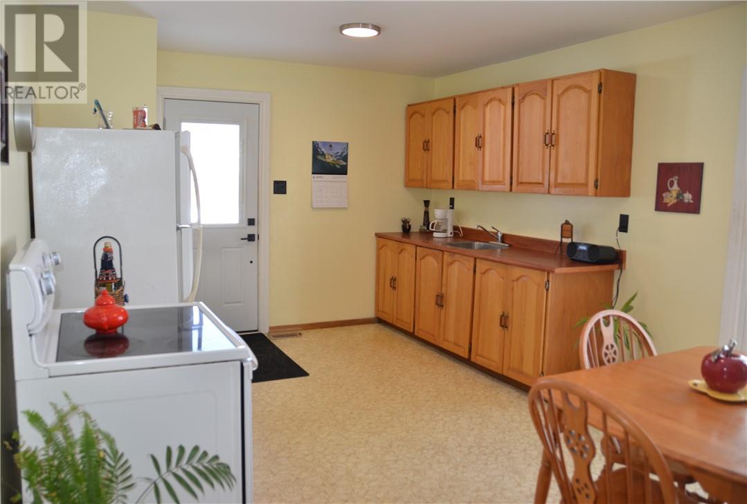 1201 Ronald Court, Sudbury, Ontario  P3P 1S2 - Photo 2 - 2127048