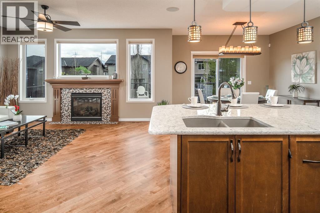 105 Aspen Stone Road Sw, Calgary, Alberta  T3H 5Y7 - Photo 3 - A2294010