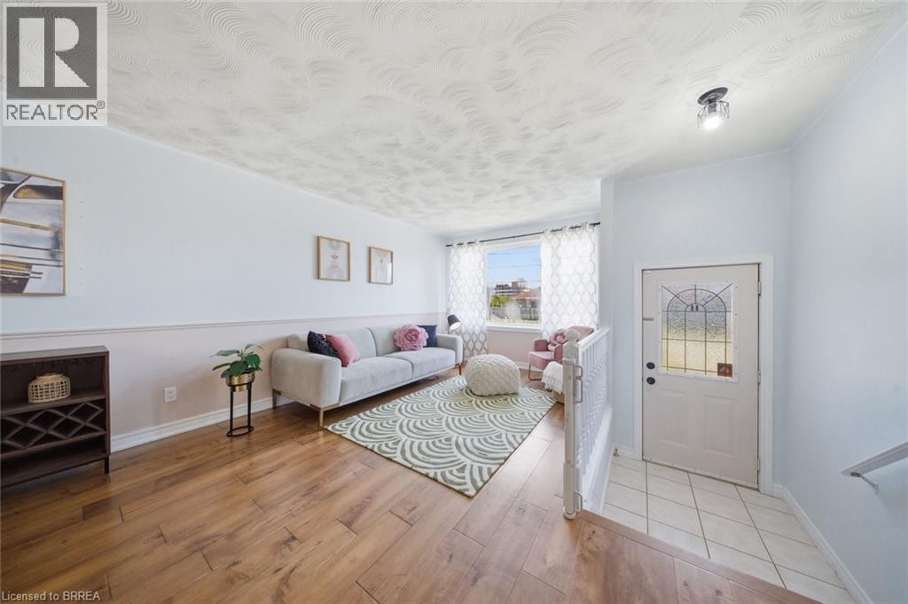 10 Clara Crescent, Brantford, Ontario  N3S 7C7 - Photo 6 - 40815330