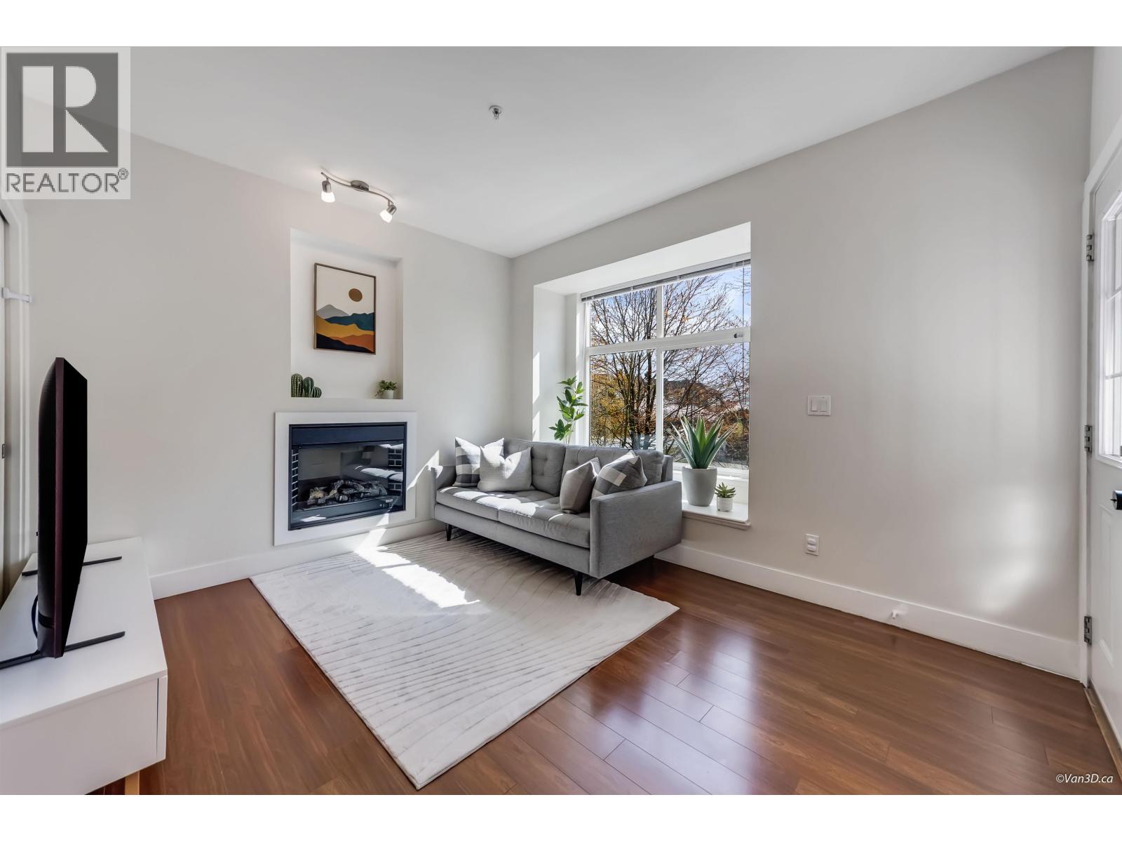 228 5155 Watling Street, Burnaby, British Columbia  V5J 1W8 - Photo 4 - R3107329