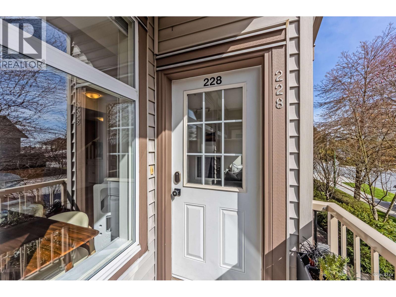 228 5155 Watling Street, Burnaby, British Columbia  V5J 1W8 - Photo 3 - R3107329