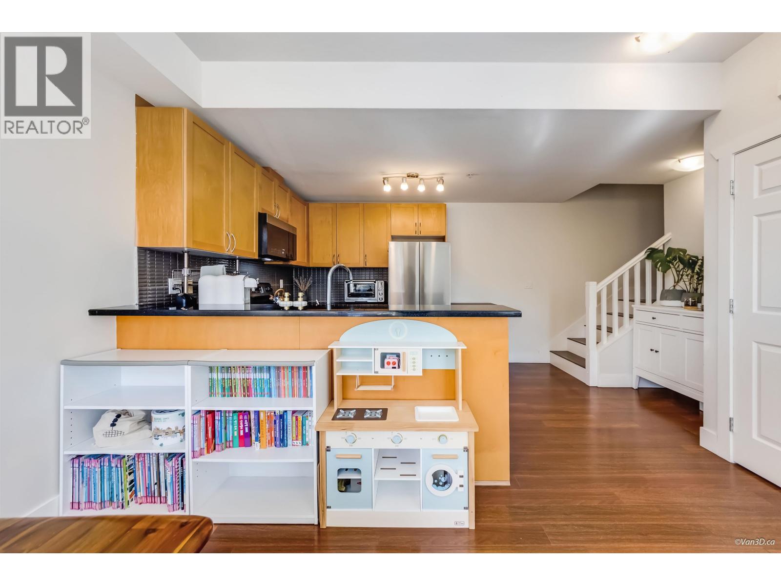 228 5155 Watling Street, Burnaby, British Columbia  V5J 1W8 - Photo 10 - R3107329