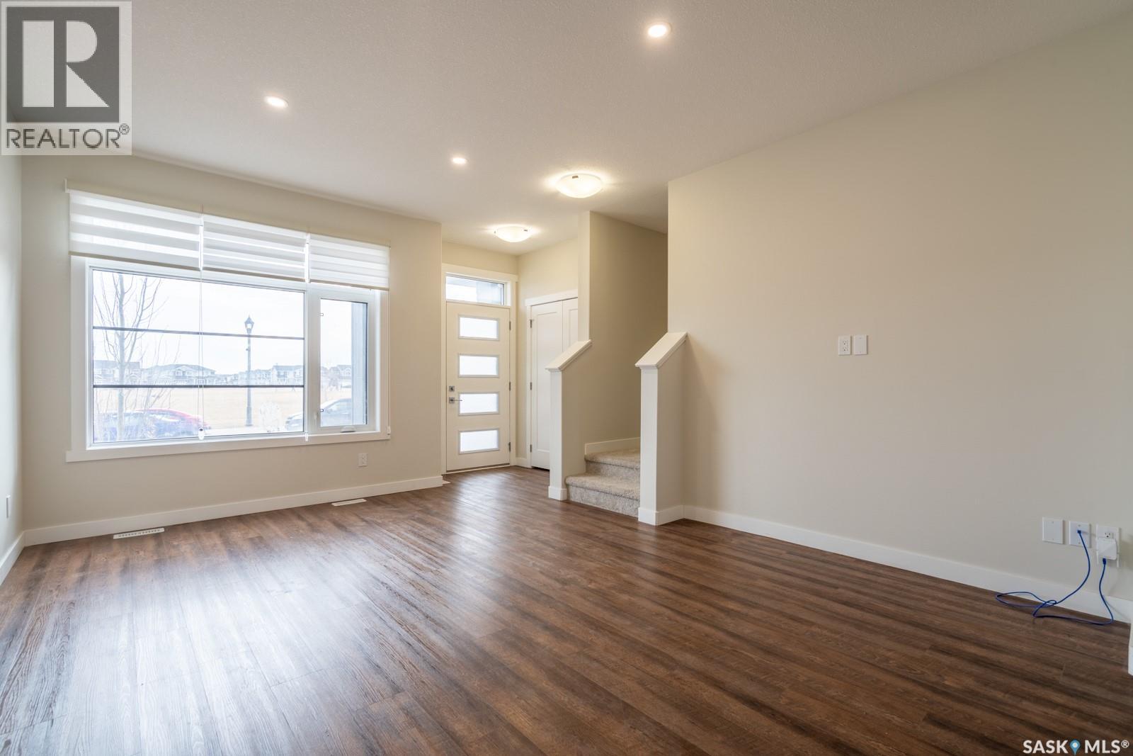 4624 Buckingham Drive E, Regina, Saskatchewan  S4V 3X8 - Photo 5 - SK032374