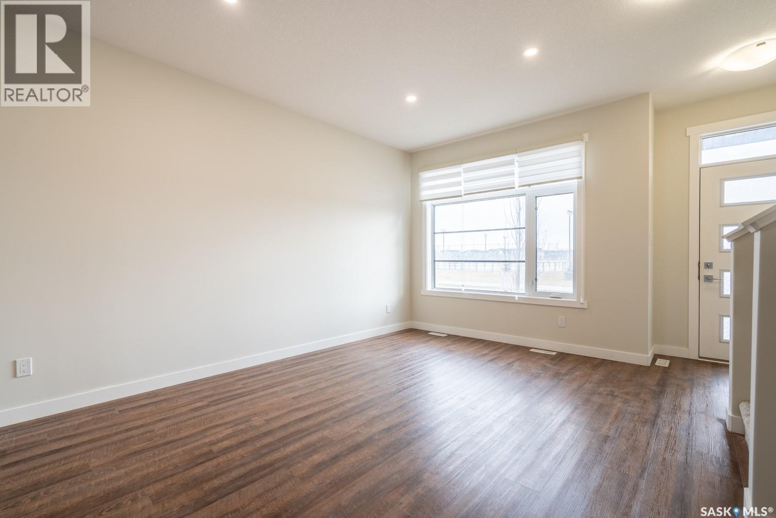 4624 Buckingham Drive E, Regina, Saskatchewan  S4V 3X8 - Photo 6 - SK032374