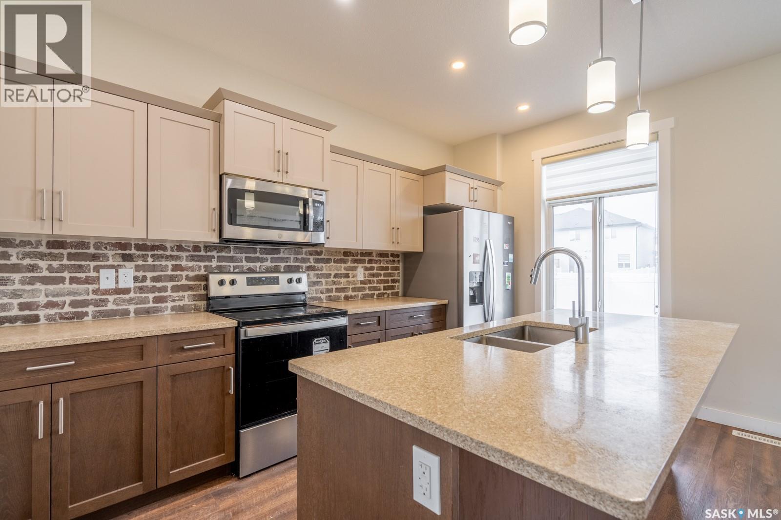 4624 Buckingham Drive E, Regina, Saskatchewan  S4V 3X8 - Photo 7 - SK032374