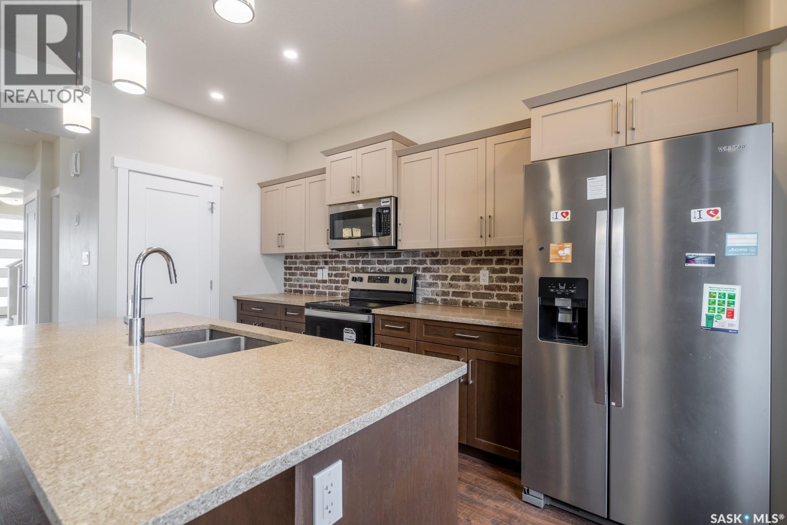 4624 Buckingham Drive E, Regina, Saskatchewan  S4V 3X8 - Photo 9 - SK032374