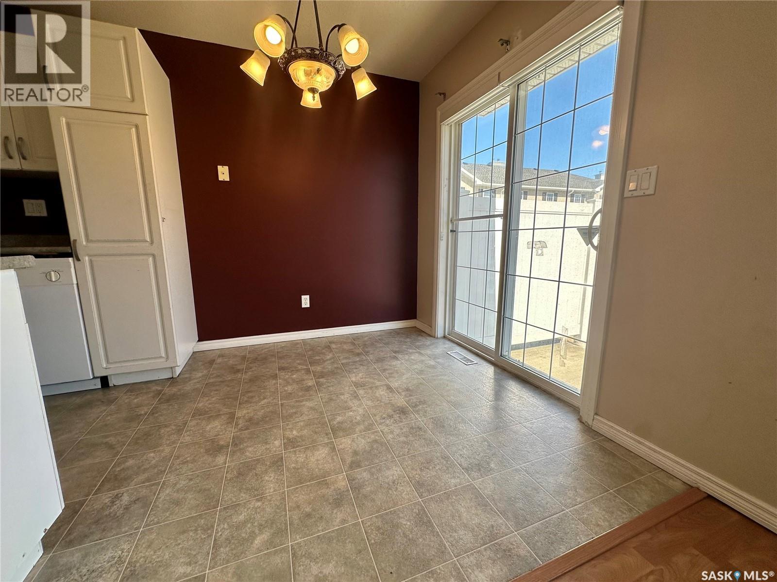 38 103 Banyan Crescent, Saskatoon, Saskatchewan  S7V 1G3 - Photo 6 - SK032314
