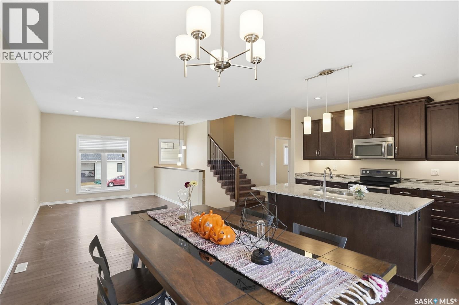 1007 Glacial Shores Common, Saskatoon, Saskatchewan  S7S 1N1 - Photo 3 - SK032311