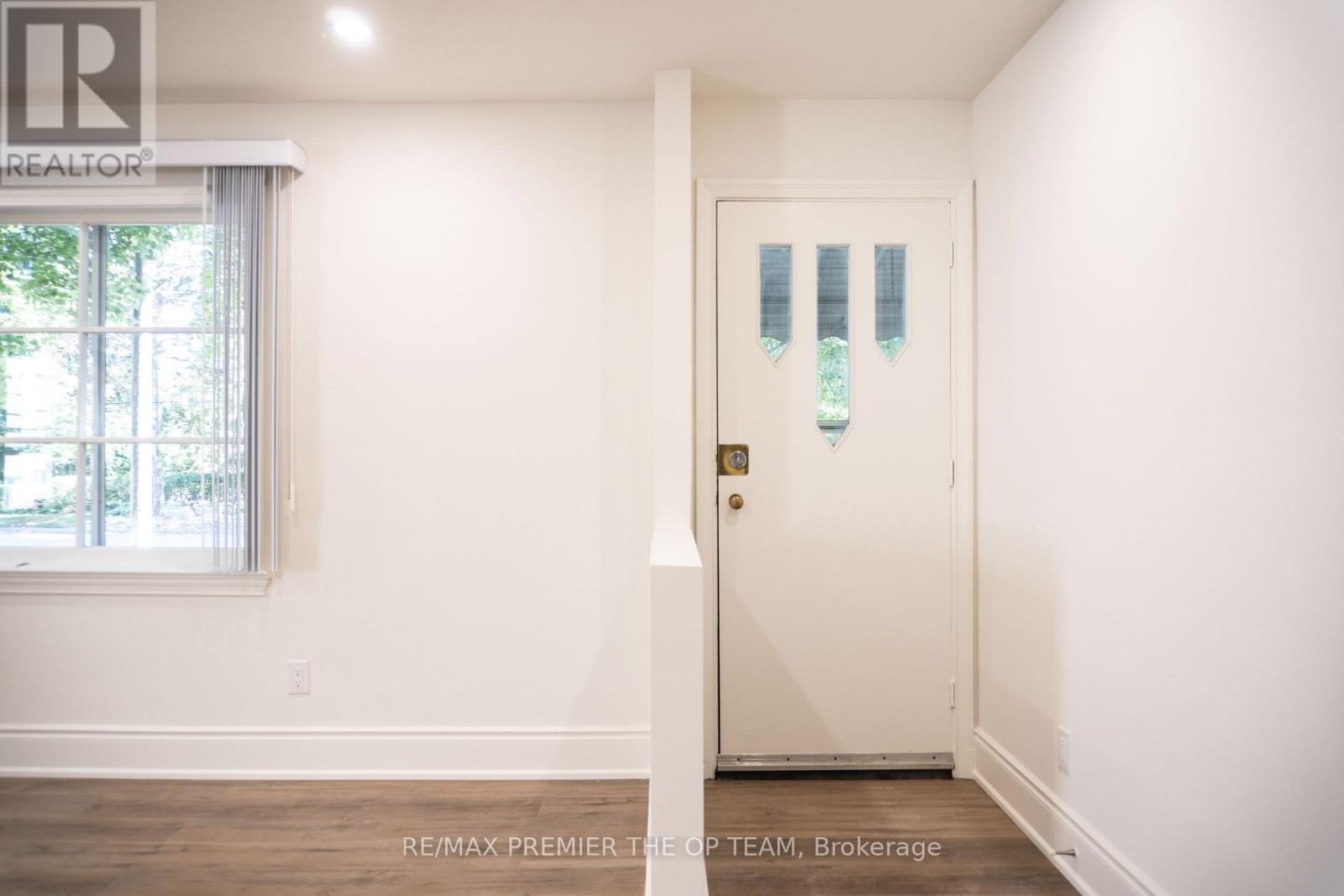 148 Martin Grove Road, Toronto, Ontario  M9B 4K9 - Photo 11 - W12951476