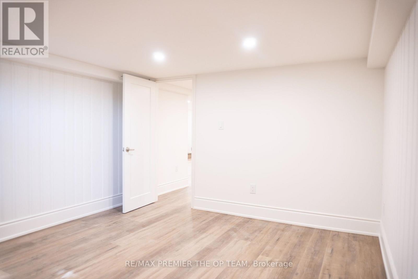 148 Martin Grove Road, Toronto, Ontario  M9B 4K9 - Photo 31 - W12951476