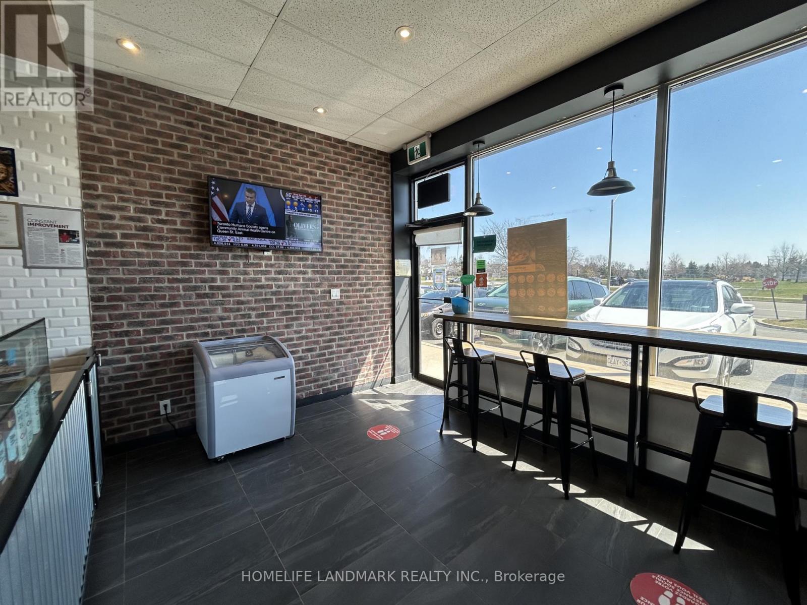 5 - 575 River Glen Boulevard, Oakville, Ontario L6H 6X6 - Photo 2 - W12969426