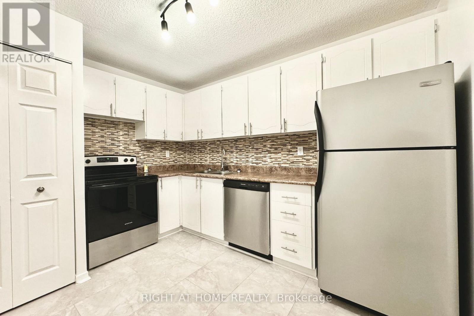 603 - 10 Tangreen Court, Toronto, Ontario  M2M 4B9 - Photo 21 - C12914376