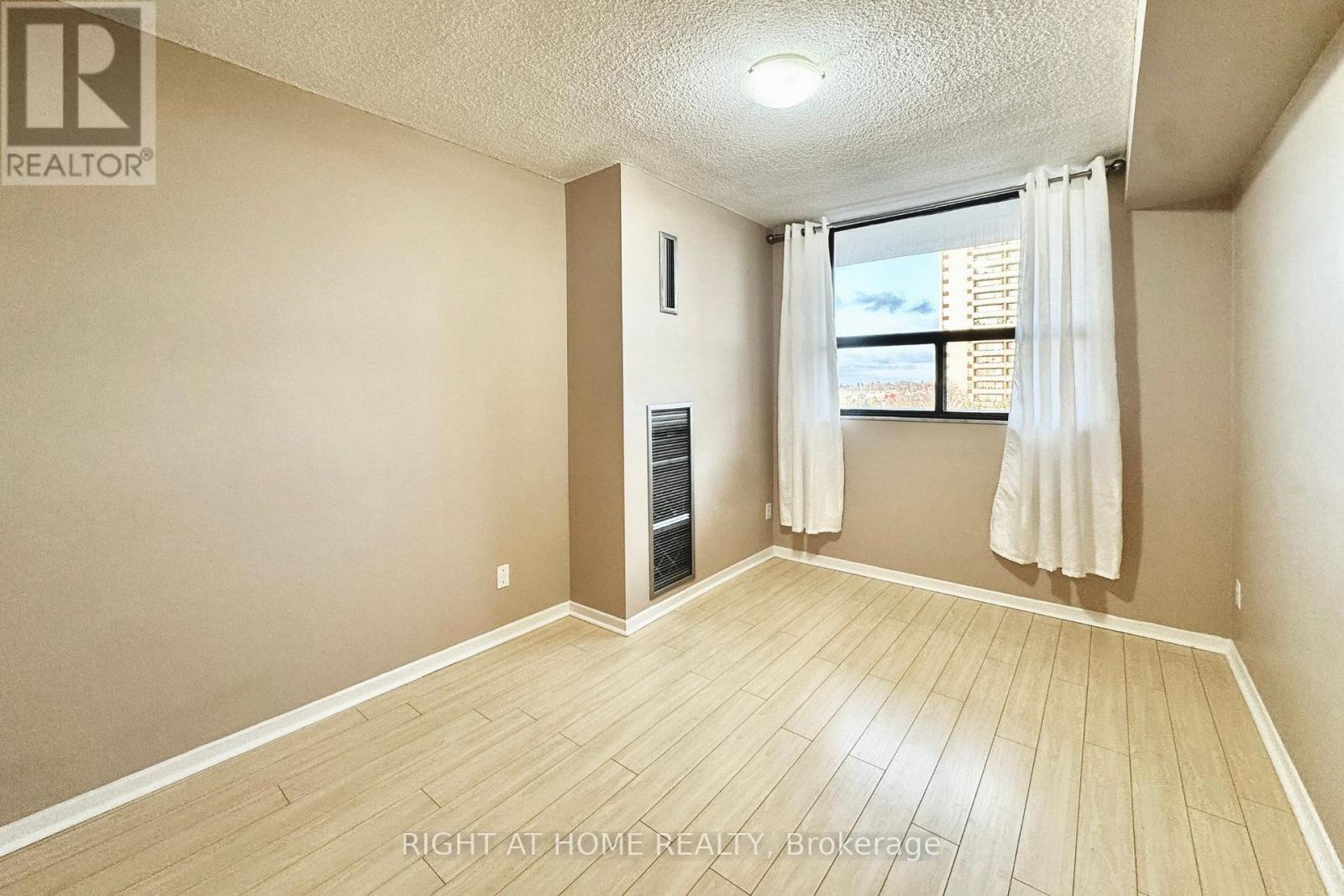 603 - 10 Tangreen Court, Toronto, Ontario  M2M 4B9 - Photo 12 - C12914376