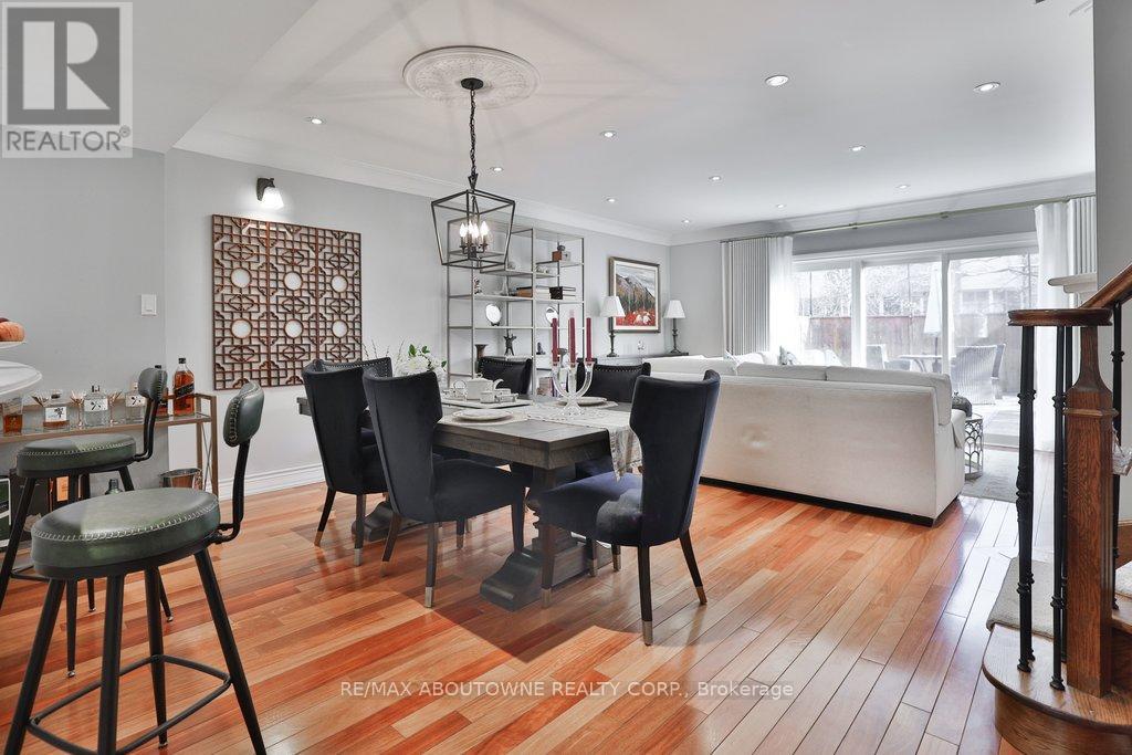 45 Tradewind Drive, Oakville, Ontario  L6L 6K9 - Photo 10 - W12972276