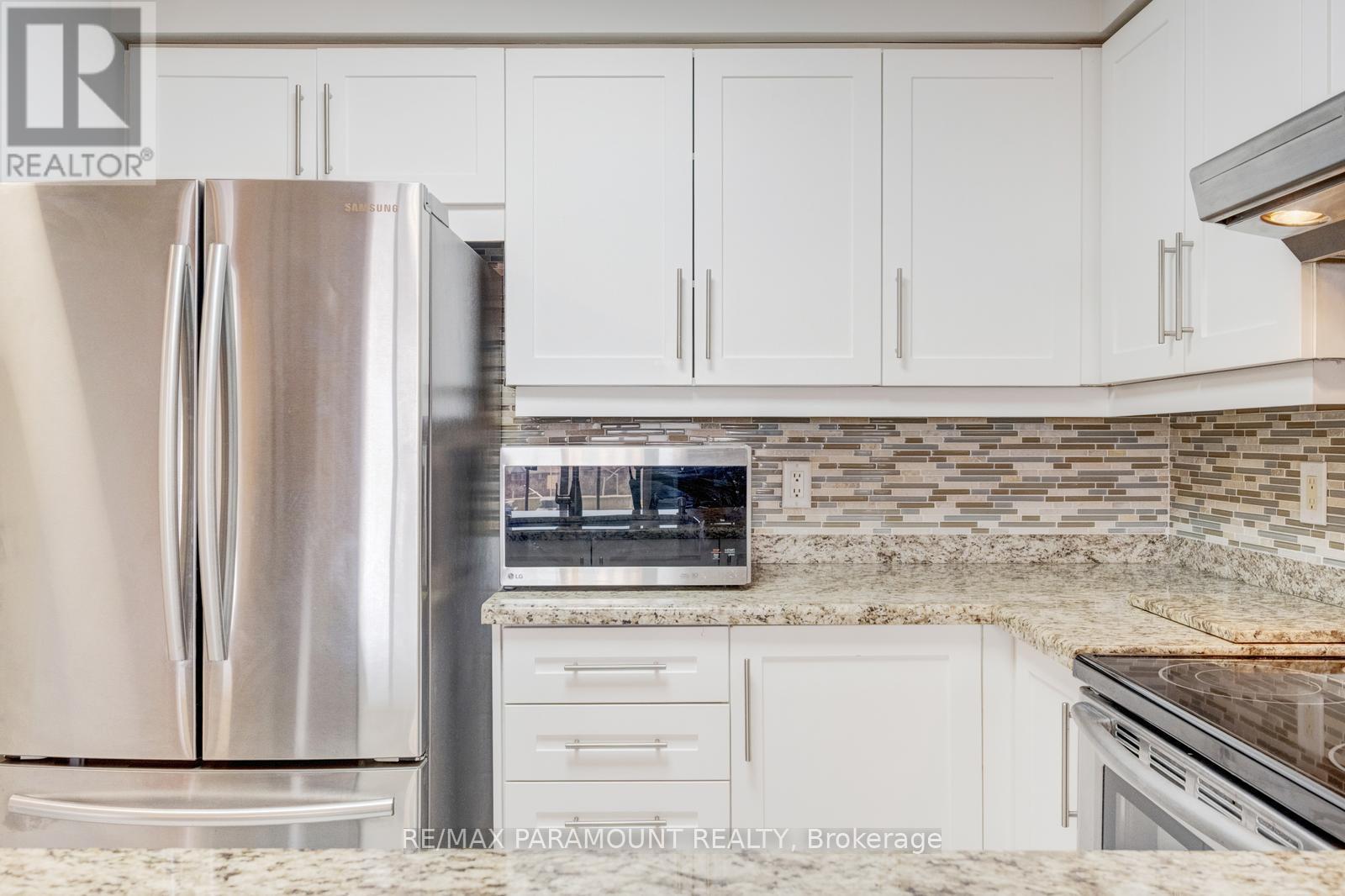 616 - 25 Kingsbridge Garden Circle, Mississauga, Ontario  L5R 4B1 - Photo 13 - W12972360