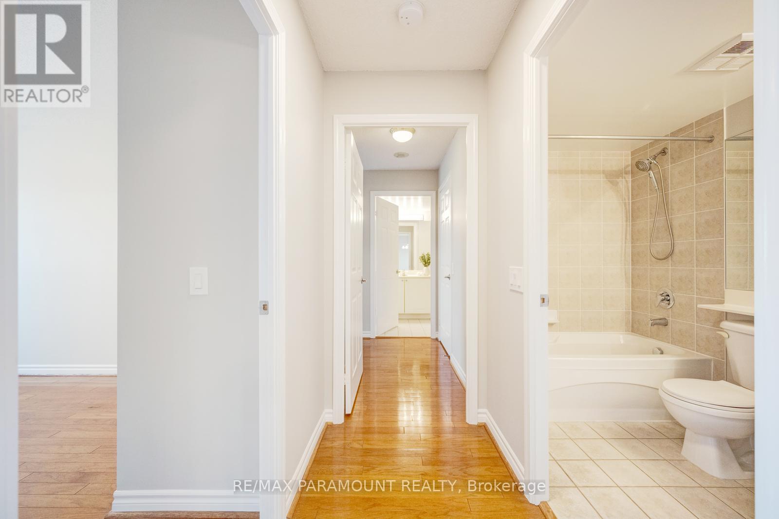 616 - 25 Kingsbridge Garden Circle, Mississauga, Ontario  L5R 4B1 - Photo 31 - W12972360