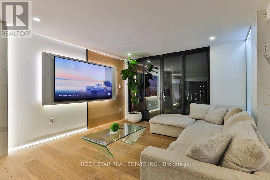 370 Goodram Drive, Burlington, Ontario  L7L 2K1 - Photo 16 - W12972366