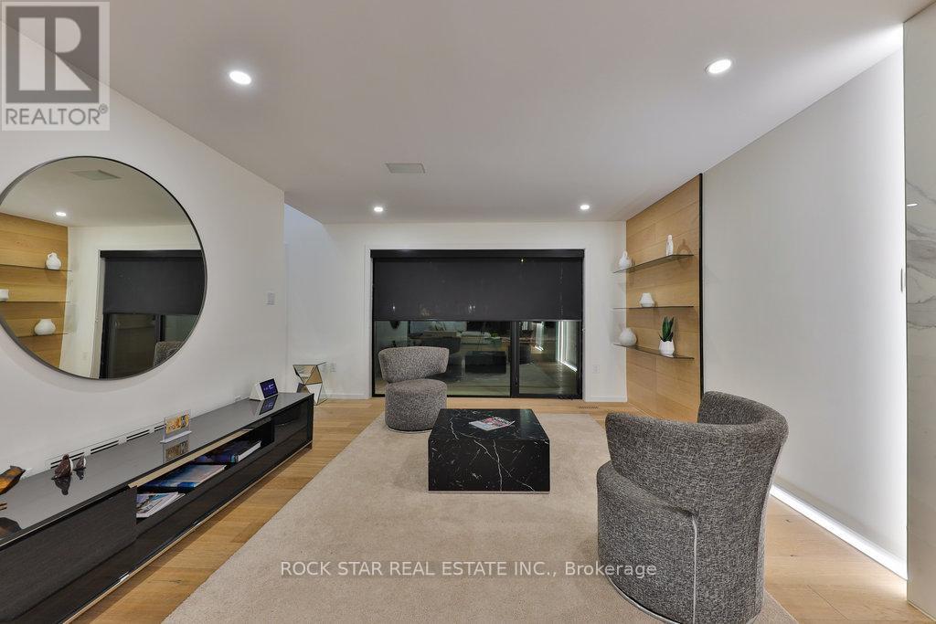 370 Goodram Drive, Burlington, Ontario  L7L 2K1 - Photo 17 - W12972366