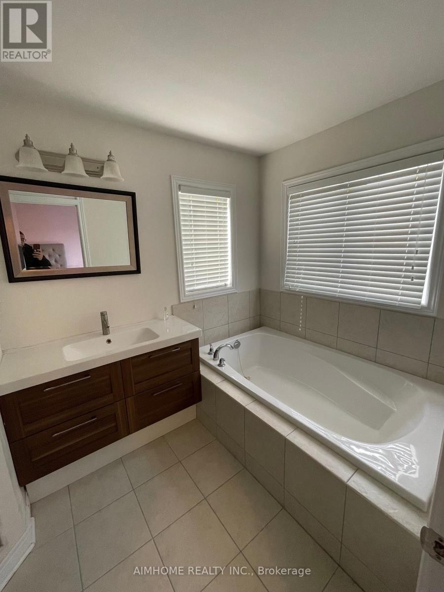 104 Grand Trunk Avenue, Vaughan, Ontario  L6A 0Y3 - Photo 10 - N12933774