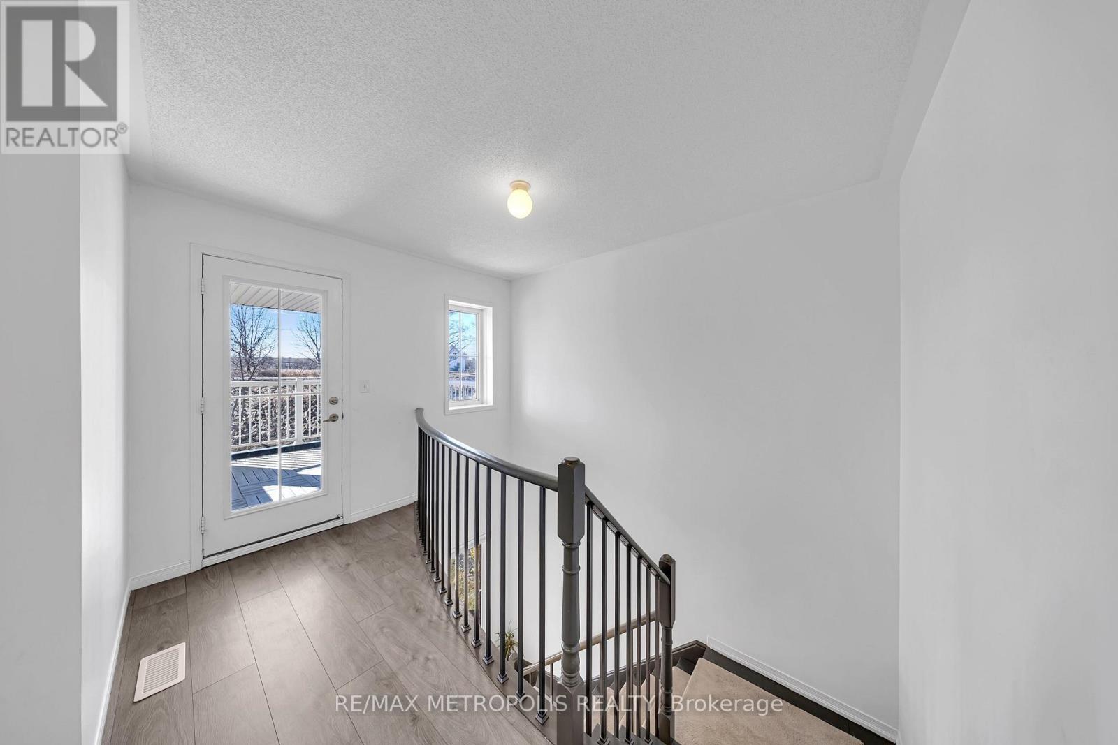 118 Cauthers Crescent, New Tecumseth, Ontario  L9R 1H2 - Photo 33 - N12972084